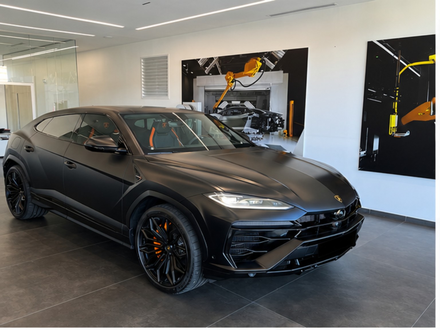 Lamborghini Urus vue extérieure